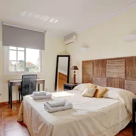 Traditional Spanish Near Puerto Banus Villa