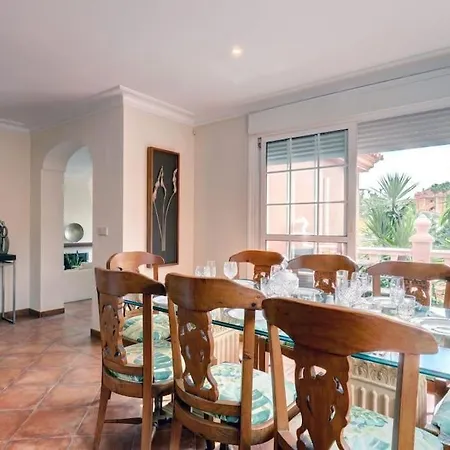 Traditional Spanish Near Puerto Banus ヴィラ