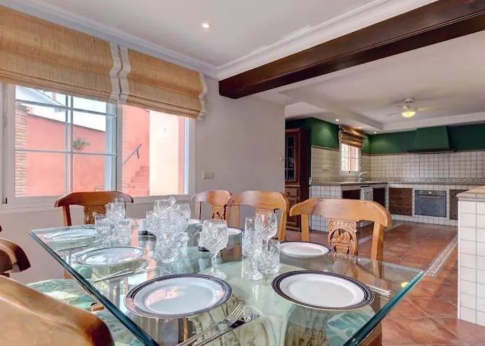 Traditional Spanish Near Puerto Banus Villa
