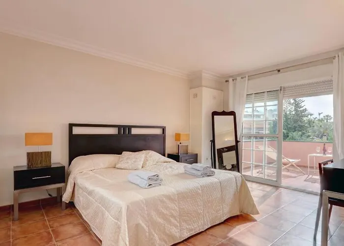 Traditional Spanish Near Puerto Banus Villa