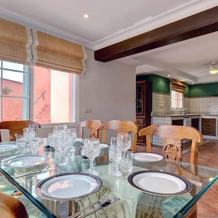 Traditional Spanish Near Puerto Banus Villa